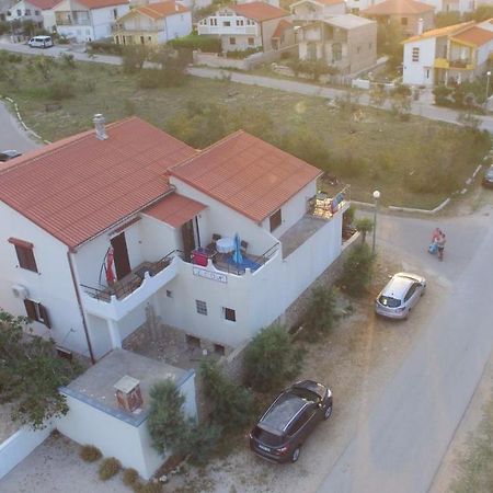 Apartments Leon Ražanac 외부 사진