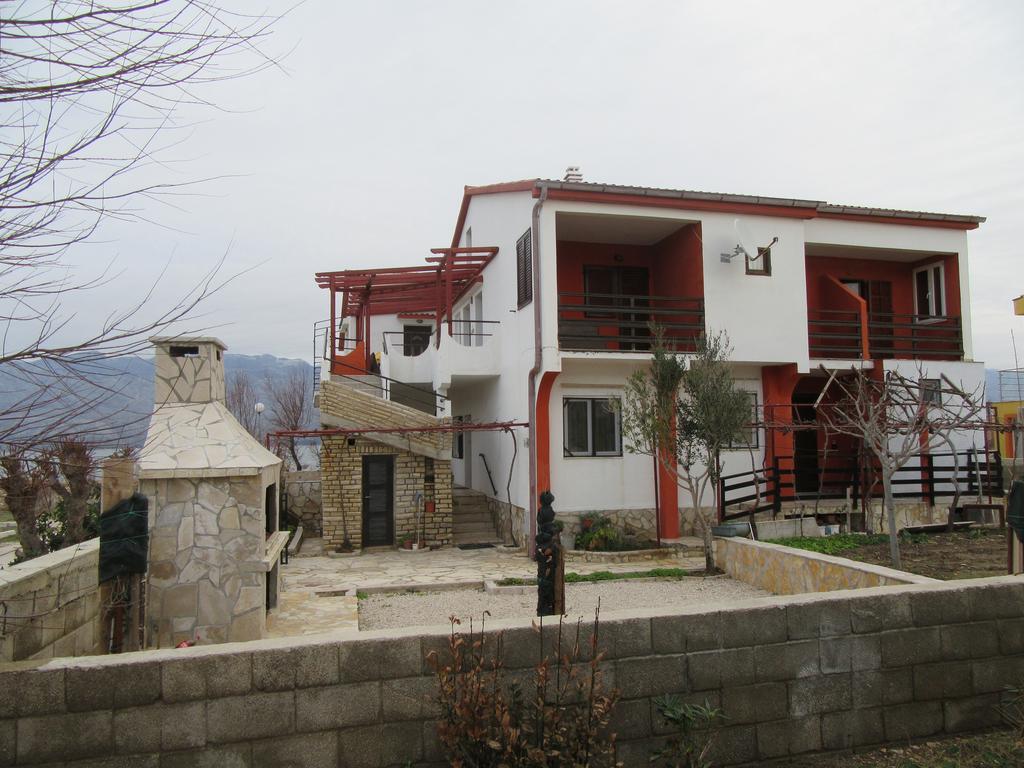 Apartments Leon Ražanac 외부 사진