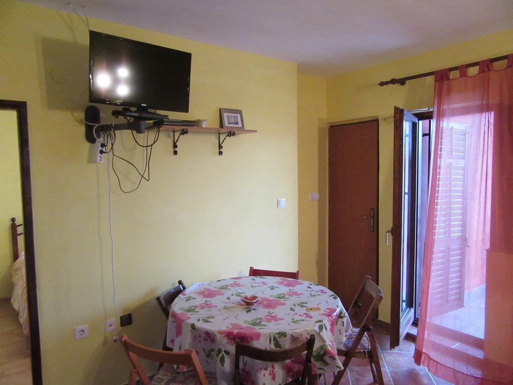Apartments Leon Ražanac 외부 사진