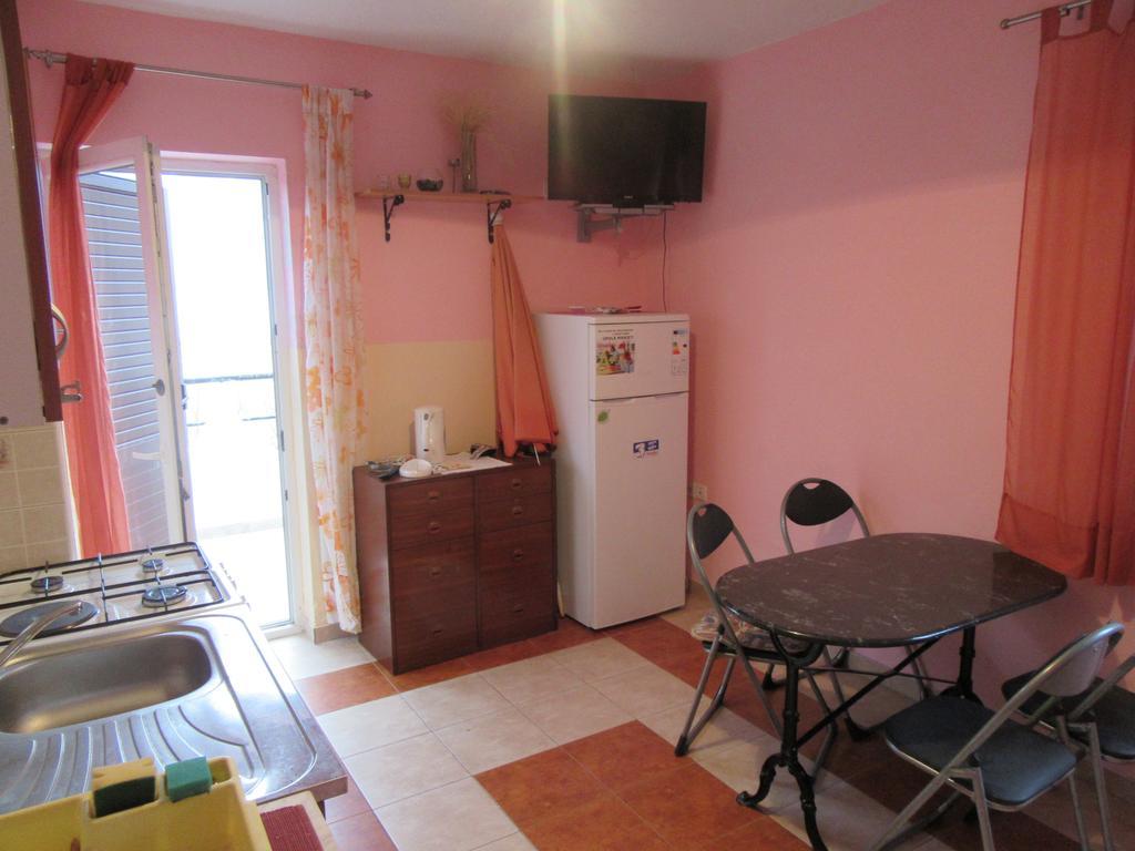 Apartments Leon Ražanac 외부 사진