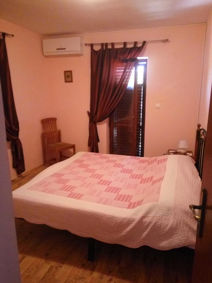 Apartments Leon Ražanac 외부 사진
